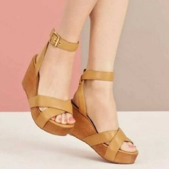 10 TORY BURCH ALITA NUDE LEATHER CHUNKY WOOD PLATFORM ANKLE STRAP SANDALS - Picture 2 of 3
